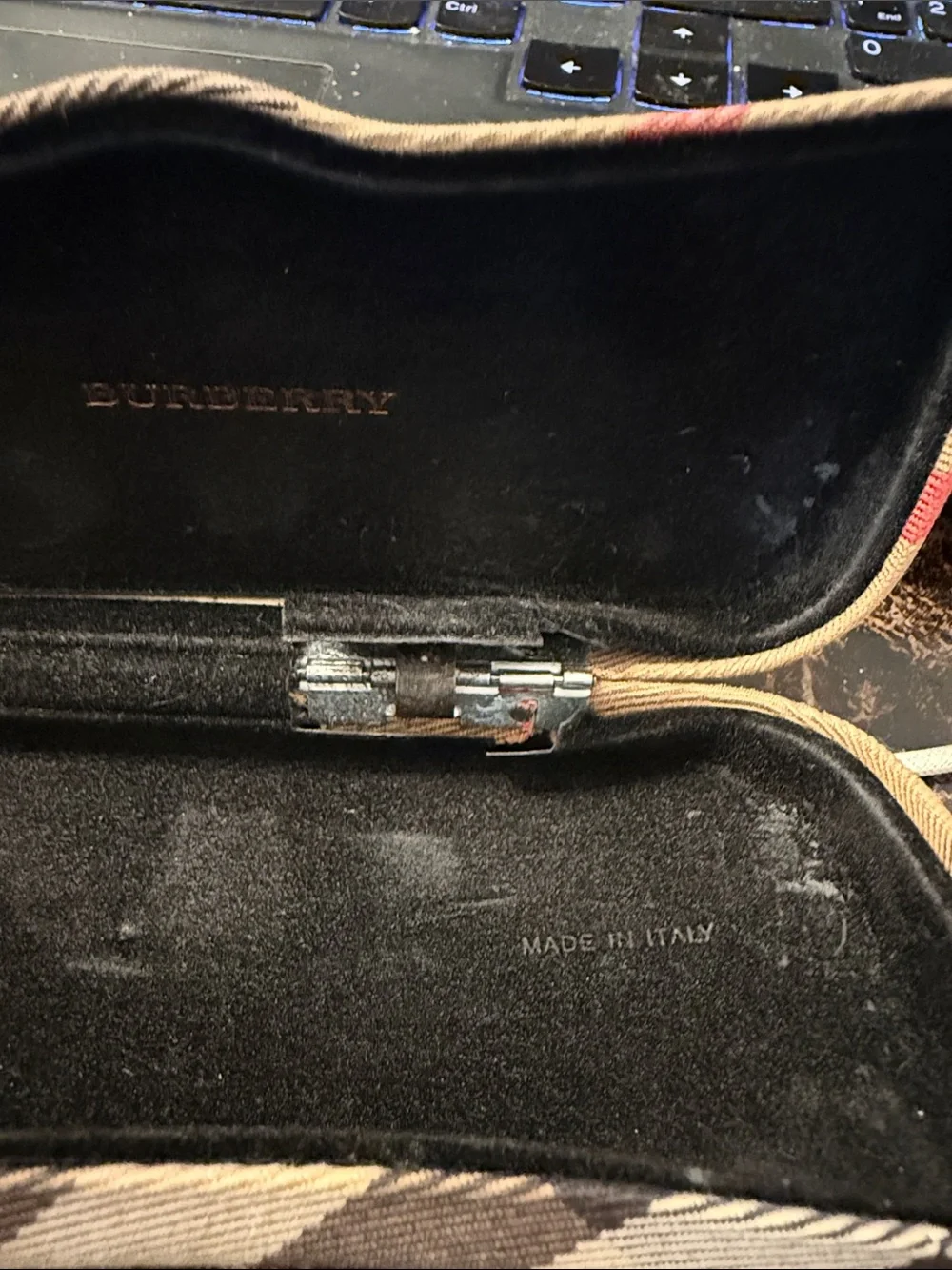 Vintage Burberry clamshell hard sunglasses case